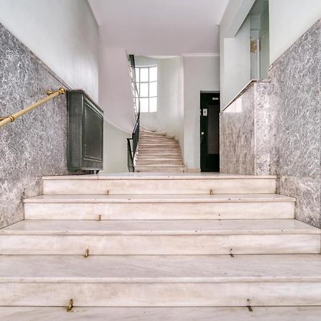 Stylish, Sunny New 2 Bedroom, Prime Central Athens Luaran gambar