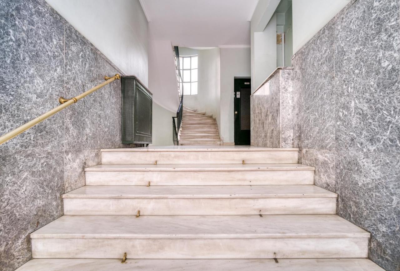 Stylish, Sunny New 2 Bedroom, Prime Central Athens Luaran gambar