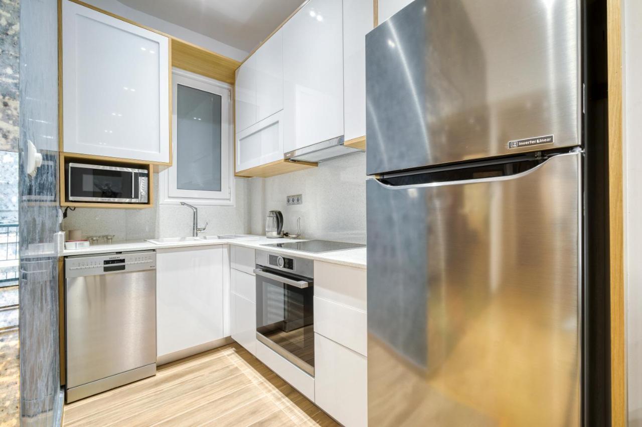 Stylish, Sunny New 2 Bedroom, Prime Central Athens Luaran gambar