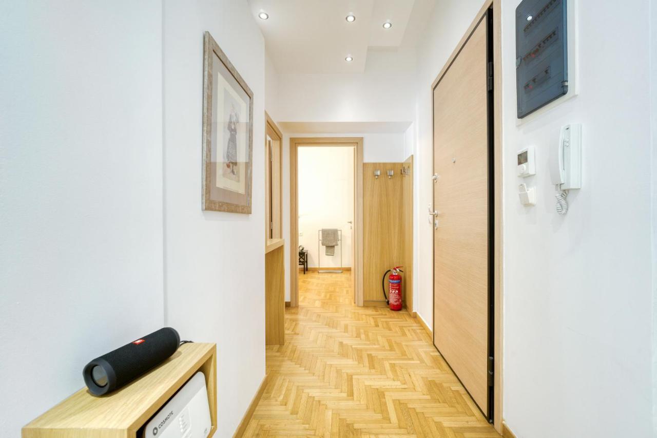 Stylish, Sunny New 2 Bedroom, Prime Central Athens Luaran gambar