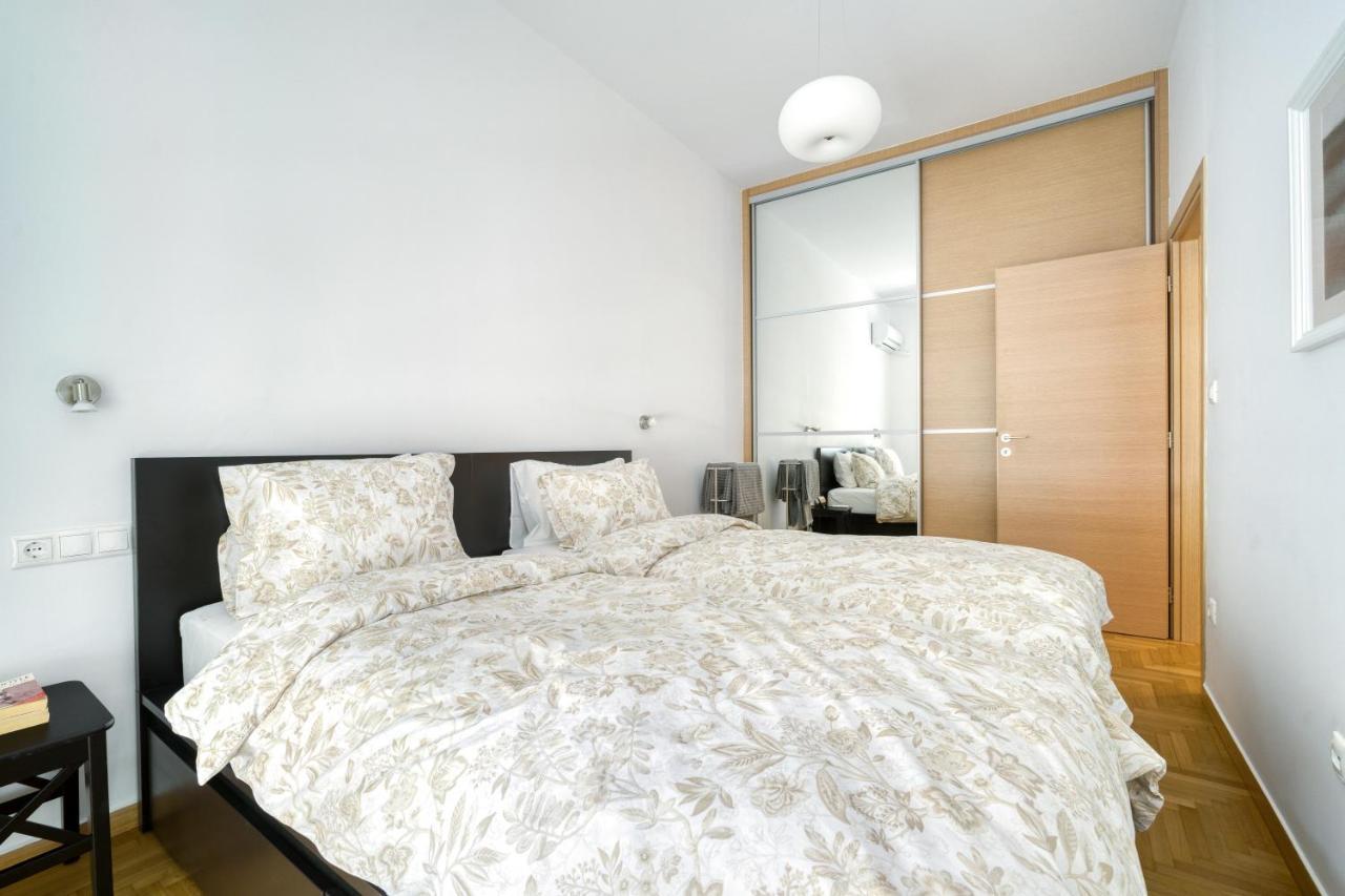 Stylish, Sunny New 2 Bedroom, Prime Central Athens Luaran gambar